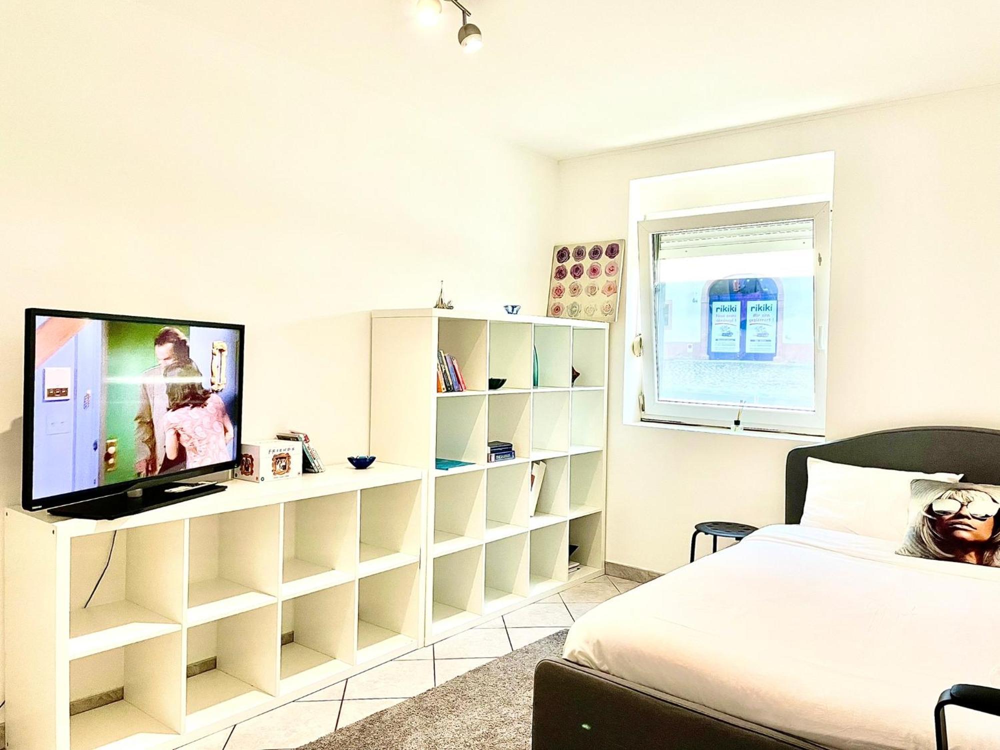 Large Room In Schuttrange Free Parking 10Mins To Airport Excellent Customer Services エクステリア 写真